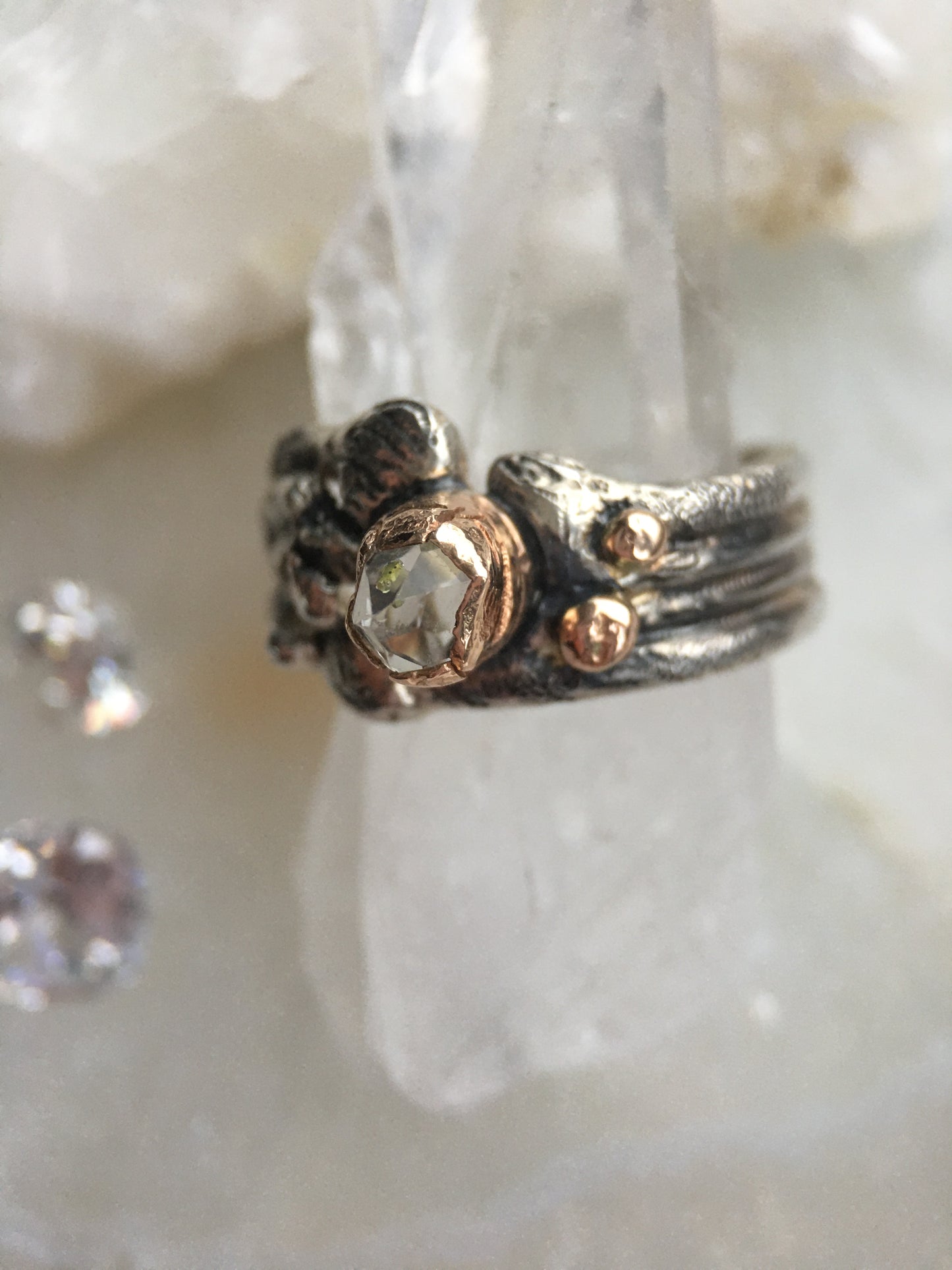 Hocus Pocus Diamond included Quartz Ring II