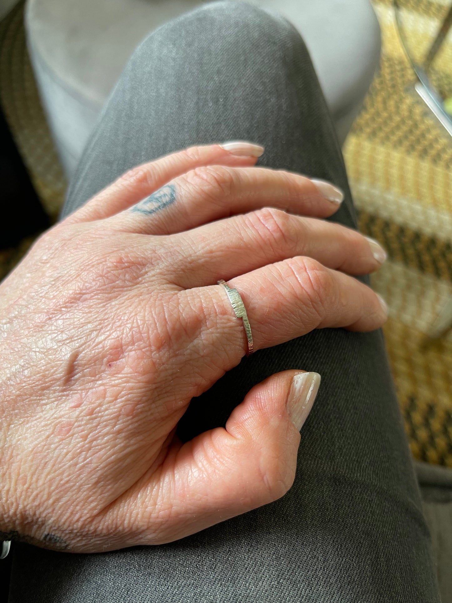 Crossover Ring 9ct White Gold